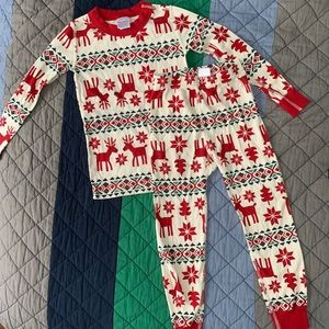 Never worn Hanna Andersson toddler size 4 pajamas